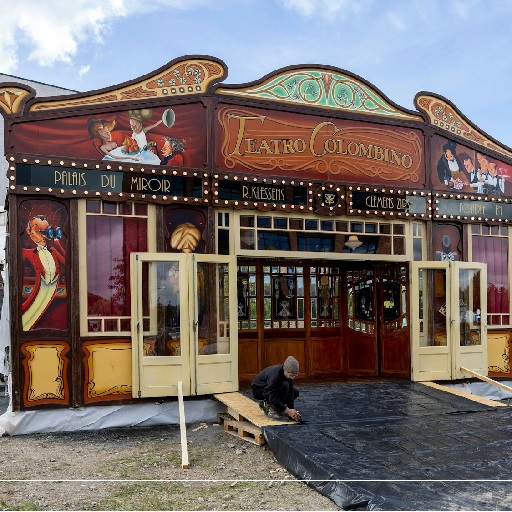 Urania im Spiegelpalast